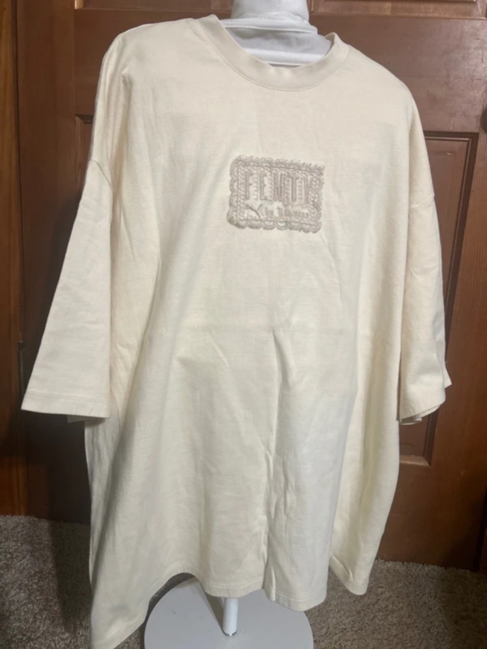 Puma Fenty by Rhianna Limited Edition Luxury Cream Oversized Crewneck Shirt Sz M